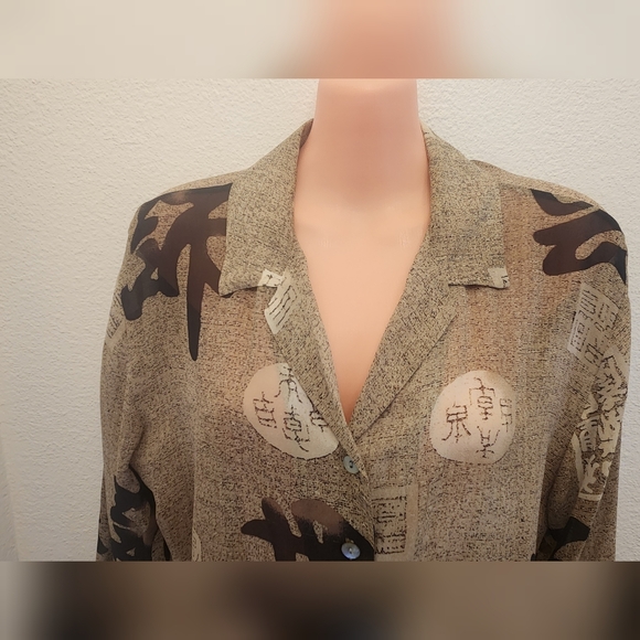 Vintage Chicos Designs 100% Silk Buddha Graphic Button Front Top Size 1 - Picture 2 of 8